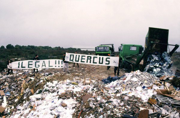 1998, Março - O Núcleo de Lisboa da Quercus denuncia despejos ilegais em Manique de Cima, concelho de Sintra.  © Luís Galrão/QUERCUS